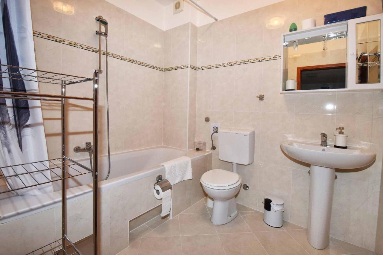 Wish Apartments Пореч Экстерьер фото